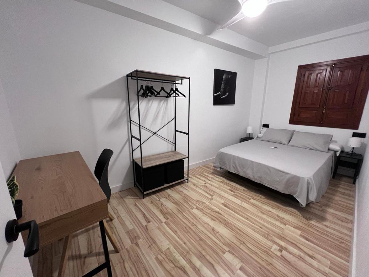 Apartamento Con Patio Para 4 En El Casco Historico Cordoba Luaran gambar
